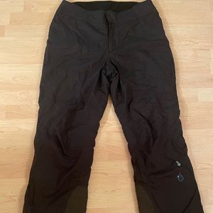 Women’s ISIS insulated snow pants.